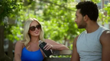Gafas de sol redondas Prada Symbole para mujer usadas por Molly Moore vistas en Southern Hospitality (S04E01)