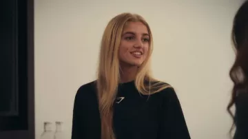 Sudadera de forro polar sobredimensionada de entrenamiento Gymshark llevada por la princesa Andr, tal como se ve en The Princess Diaries (S02E03)