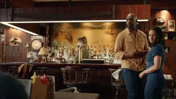 John Varvatos Avron Avron Slub Camisa occidental de punto orgánico de punto con botón que lleva el predicador (Colin Lawrence) tal como se ve en Virgin River (S07E01)