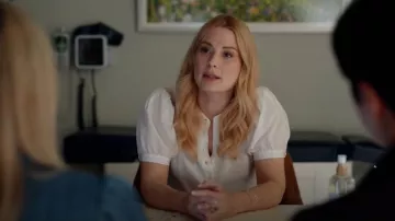 Frame The Gathered Top worn by Melinda Monroe (Alexandra Breckenridge) as seen in Virgin River (S07E08)