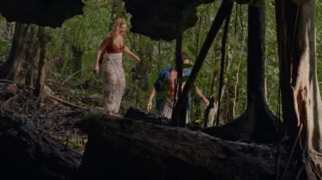 Agua by Agua Bendita Lavanda Midi Pareo worn by Melinda Monroe (Alexandra Breckenridge) as seen in Virgin River (S07E09)