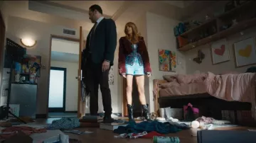 Botines occidentales de tacón alto con tacóns de Anthropologie usados por Morgan Gillory (Kaitlin Olson) en High Potential (S02E15)