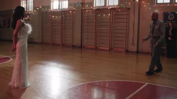 Robe de bal longue menthe en sequins Mac Duggal portée par Mlle Carroll (Khandi Alexander) telle que vue dans Abbott Elementary (S05E16)