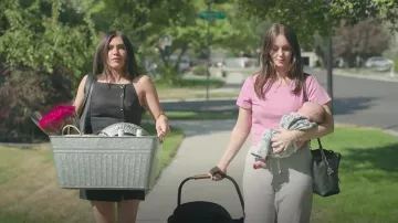 All The Ways Vestido Mini Yori que lleva Jessi Ngatikaura visto en Las vidas secretas de las esposas mormonas (S04E02)