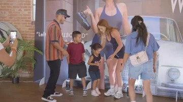 Zapatillas New Balance 530 que lleva Whitney Leavitt como se ve en Las vidas secretas de las esposas mormonas (S04E03)