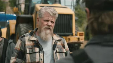 Levi's Insulated Plaid Cotton Flannel Zip Up Shirt Jacket worn by Randall Clegg (Michael Cudlitz) as seen in Marshals (S01E03)