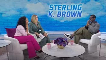 Zapatos Schutz Ingrid Slingback Buckle usados por Sheinelle Jones, como se ve en Today with Jenna & Sheinelle el 23 de marzo de 2026
