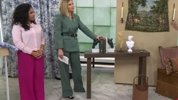 Zapatos de charol Salvatore Ferragamo Fiammetta usados por Jenna Bush Hager como se ve en Today with Jenna & Sheinelle el 23 de marzo de 2026