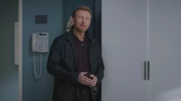Chaqueta Luther de John Varvatos llevada por Owen Hunt (Kevin McKidd) vista en Grey's Anatomy (S22E11)