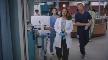 On Cloudrunner Running Shoe worn by Owen Hunt (Kevin McKidd) as seen in Grey's Anatomy (S22E11)