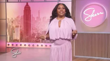 Camiseta de capa Zimmermann Alchemy Alchemy llevada por Sherri Shepherd tal como se vio en Sherri el 24 de marzo de 2026