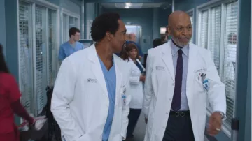 Cinturón reversible de cuero Gancini Doble Ferragamo para hombres usado por Richard Webber (James Pickens Jr.) como se ve en Grey's Anatomy (S22E13)