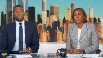 Michael Kors Plaid Blazer de lana planchada que lleva Robin Roberts visto en Good Morning America el 23 de marzo de 2026