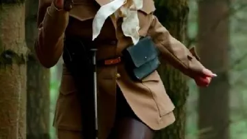 Gellar Khaki Blazer worn by Grace MacCaulley (Samara Weaving) in Ready or Not: Here I Come