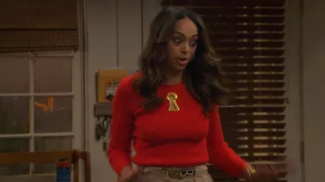 Monograma de pelo de becerro Saint Laurent con estampado de leopardo Cinturón cuadrado de hebilla 85 34 Marrón usado por Mercedes (Amber Stevens West) tal como se ve en The Neighborhood (S08E13)