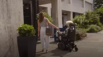 Céline Triomphe Toile Veau Petit cabas Sac Bronzé porté par Binky Felstead tel que vu dans Beyond Chelsea (S02E01)