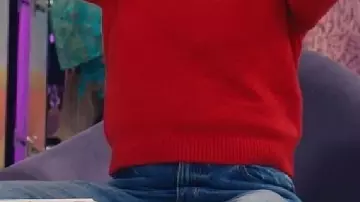 Sweater worn by Selena Gomez in Hannah Montana 20th Anniversary: Miley Cyrus and Selena Gomez REUNITE!