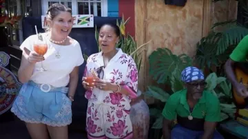 Pantalones cortos con cinturón bordados con flores de Farm Rio usados por Jenna Bush Hager como se ve en Today with Jenna & Sheinelle el 26 de marzo de 2026