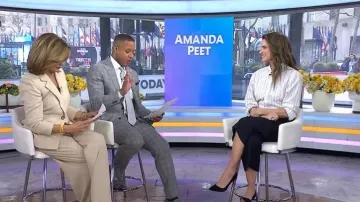 Pantalones de marbeau de Veronica Beard usados por Hoda Kotb como se ve en Today el 26 de marzo de 2026