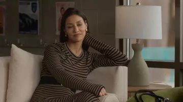 Robe à manches longues Proenza Schouler Didi Stripe portée par Marion Alba (Gina Rodriguez) telle que vue dans Will Trent (S04E12)