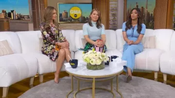 Vestido largo con jersey Fashion Nova Mallorie llevado por Morgan Norwood visto en Good Morning America el 26 de marzo de 2026