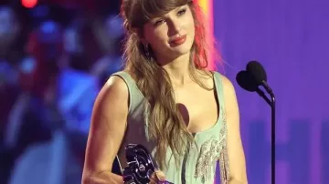 Taylor Swift 2026 iHeartRadio Music Awards Show Corset of Taylor Swift in Taylor Swift Accepts The Pop Album Of The Year Award At The 2026 iHeartRadio Music Awards