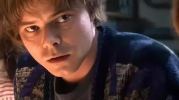 Stranger Things S05 Jonathan Byers Cardigan as seen in Stranger Things (S05)