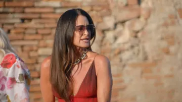 Dezi 2000s Sunglasses worn by Kyle Richards as seen in The Real Housewives of Beverly Hills (S15E15)