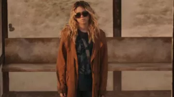 Blondie Debbie Harry Directo camiseta que lleva Kara Zor-El / Supergirl (Milly Alcock) en Supergirl