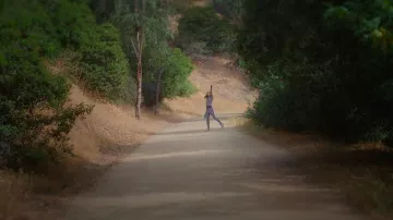 Les Grands Les Leggings Mérinos portés par (Lilan Bowden) comme on le voit dans Shrinking (S03E09)
