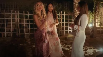 Vestido Midi de tul estampado con Bershka que lleva la princesa André, tal como se ve en The Princess Diaries (S02E04)