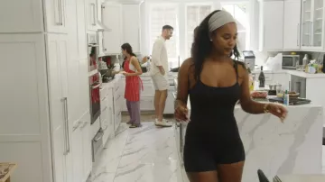 Mono Aritzia Freestyle de 3" que lleva Mia Calabrese como se ve en Summer House (S10E09)