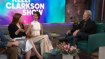 Vaquero Veronica Beard Taylor Color-Block Wide-Leg llevado por Kristen Kish, visto en The Kelly Clarkson Show el 27 de Arch 2026
