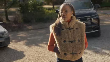 Chaleco Isabel Marant Etoile Alisa llevado por Amanda Wagner (Sonja Sohn) como se ve en Will Trent (S04E13)