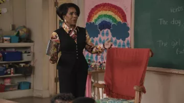 Gilet imbriqué H&M porté par Barbara Howard (Sheryl Lee Ralph) tel que vu dans Abbott Elementary (S05E18)