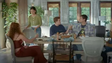 Levi's Dad Straight Leg Jeans worn by Alice (Lukita Maxwell) as seen in Shrinking(S03E10)