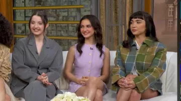 Veste rembourrée Miu Miu à carreaux portée par Rowan Blanchard, telle que vue dans Good Morning America le 7 avril 2026