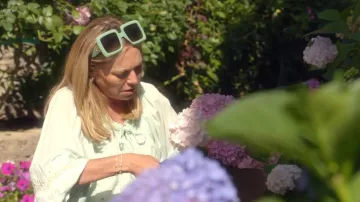 Lunettes de soleil Gucci GG0783S portées par Sutton Stracke telles que vues dans Les vraies femmes au foyer de Beverly Hills (S15E16)