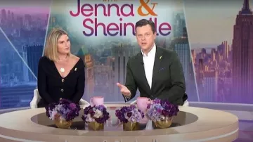 Vestido Milano de punto de manga larga y manga descubierta de Lela Rose, llevado por Jenna Bush Hager, tal como se ve en Today el 2 de abril de 2026