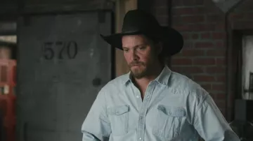 Levi's Classic Western Standard Fit Shirt worn by Kayce Dutton (Luke Grimes) as seen in Marshals (S01E04)