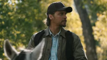 Freenote Cloth Riders Jacket Waxed Canvas Tobacco worn by Kayce Dutton (Luke Grimes) as seen in Marshals (S01E04)