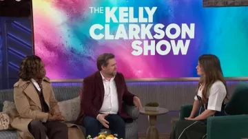 Robe Midi LoveBirds Beatrix Colorblock portée par Kelly Clarkson vue dans The Kelly Clarkson Show le 5 avril 2026