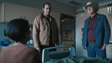 Woolrich Mens Coat worn by Miles Kittle (Tatanka Means) as seen in Marshals (S01E04)