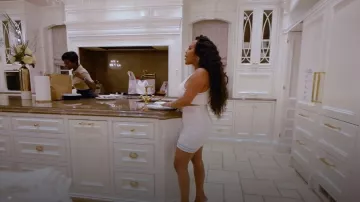 Falda jersey de punto del Alo Yoga Tennis Club llevada por Kelli Ferrell, tal como se ve en The Real Housewives of Atlanta (S17E01)