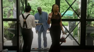 Jacquemus Le Chiquito Moyen Top-Handle Bag worn by Angela Oakley as seen in The Real Housewives of Atlanta(S17E01)
