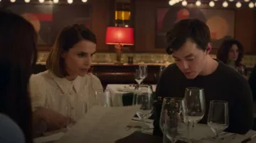 Objeto Raro Blusa bordada de Arabella usada por Charlotte Riley vista en Babies (S01E01)