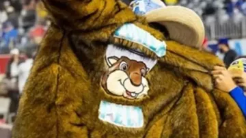 Chaqueta de jonrón de los Caniches Amarillo Sod 2026