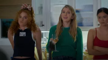 Frankies Bikinis X Bella Hadid Dreamer Tank porté par Summer (Rachel Stubington) comme on le voit dans Shrinking (S03E11)