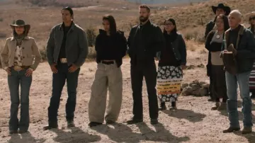 Urban Outfitters BDG Women's Natural Station Cocoon Baggy Barrel Leg Cargo Pant worn by Andrea Cruz (Ash Santos) as seen in Marshals (S01E06)