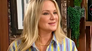 Sharon Newman: The Young and the Restless 2026 Camisa a rayas que lleva Sharon Collins (Sharon Case) en The Young and the Restless (S52)